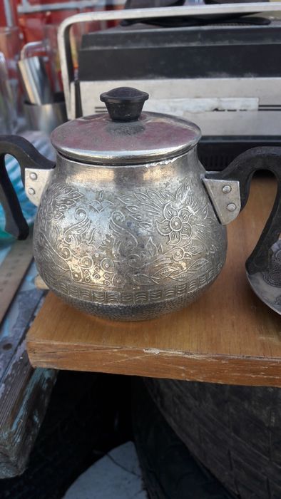 Раритетная сахарница.