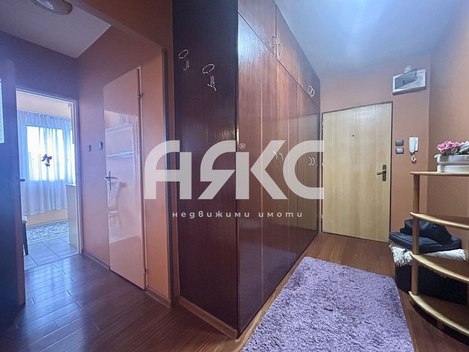 Тристаен обзаведен апартамент в кв. Дружба 1 до МЕТРОСТАНЦИЯ