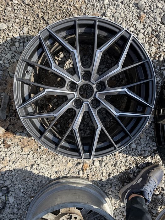 Джанта 5x112 R19 AEZ