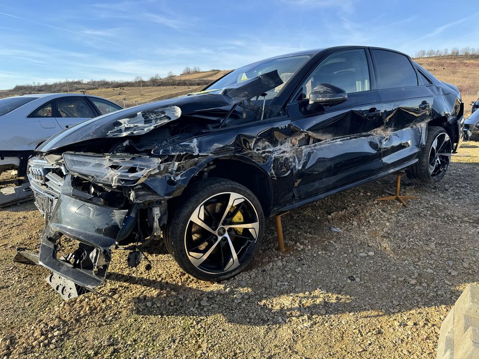 Dezmembrez Audi A4 B9 sedan 272 cai CRT Sline