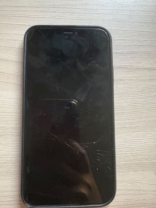 iphone 11， 64 гб