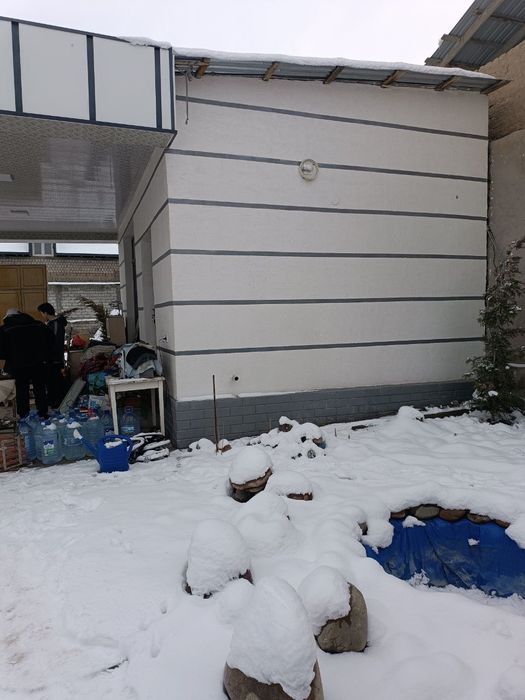 Hovli sotiladi tosh shaxrida tashmi postidan 12 km ichkarida