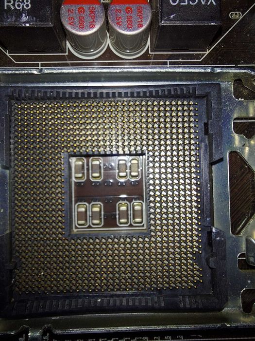 Продам материнку ASUS P5Q SE2