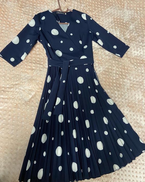 продам платье с жакетом