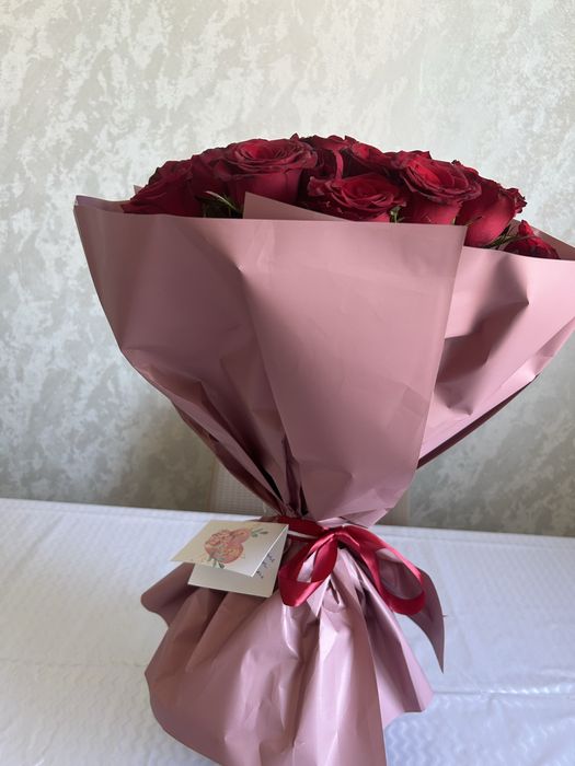 Свежий букет продам 25роз