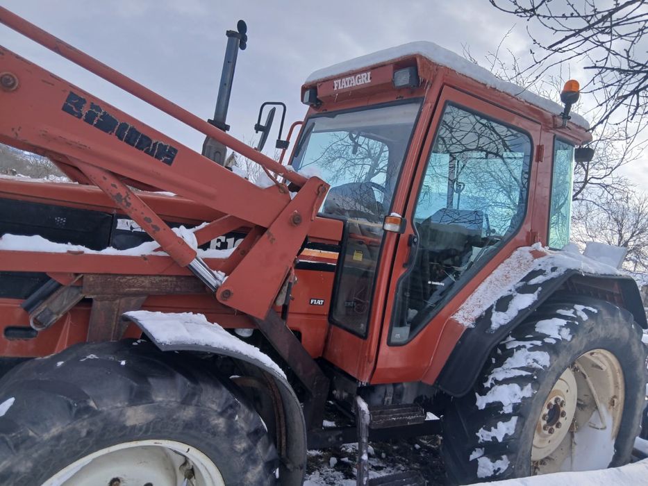 Fiat F100 încărcător frontal cu joystick