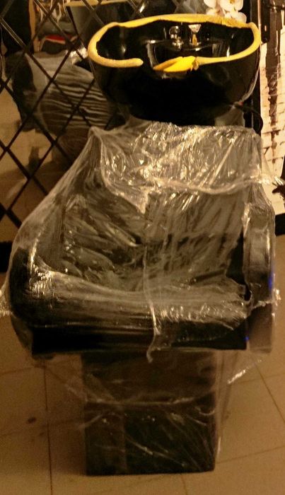 Продавам чисто нови измиване колона и стол