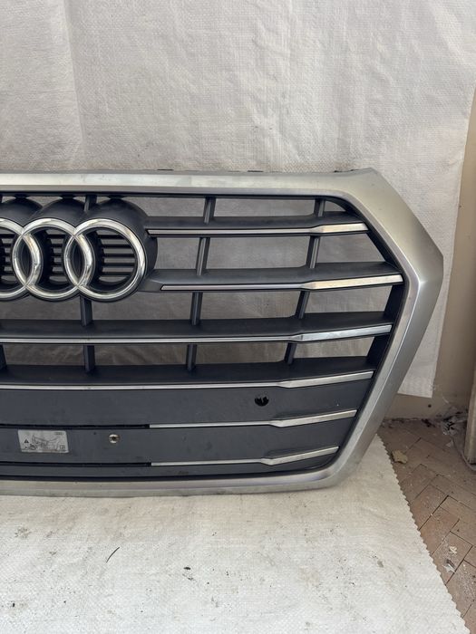 Оригинална решетка Audi Q5 S-Line
