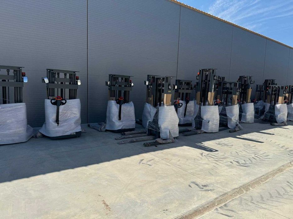 Electrostivuitor Liza electrica catarg Transpaleta electrica 1,5T