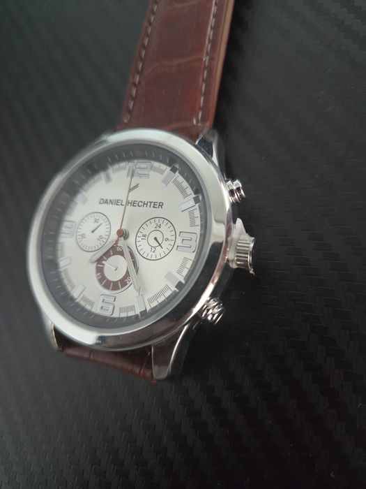 Daniel Hechter Vintage Cronograf – Eleganță Clasică la Încheietura Mâinii