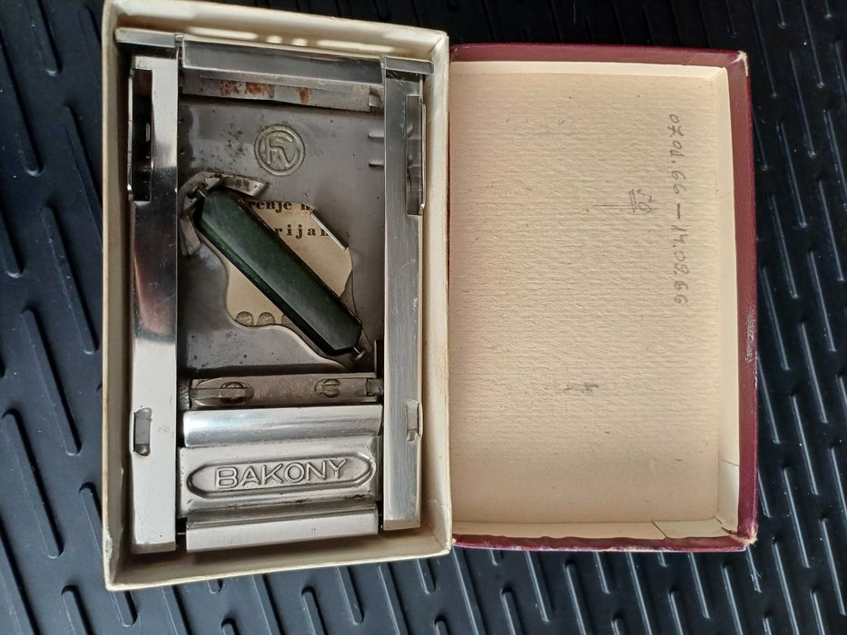 aparate vintage de ascutit lame pentru barbierit Allegro si Bakony