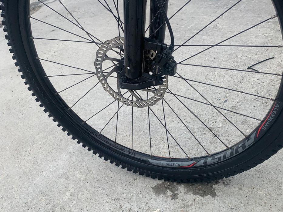 Vând bicicleta Ghost 1200 SE