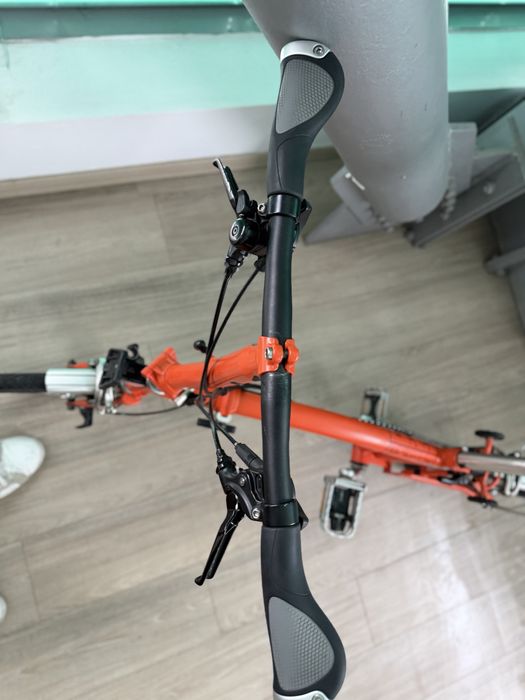 Brompton cumparata de noua Romania