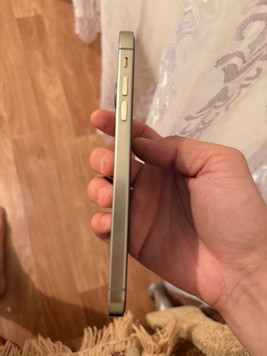 Продам IPhone 16 pro