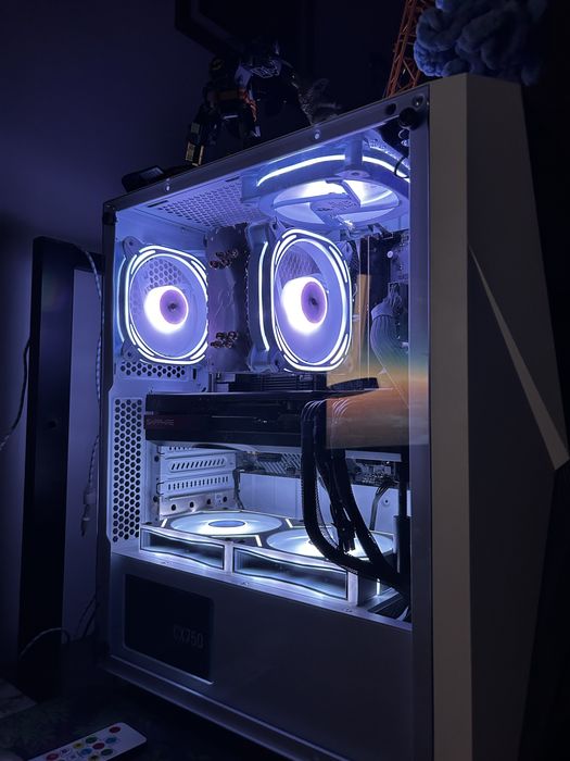 Vând PC de Gaming