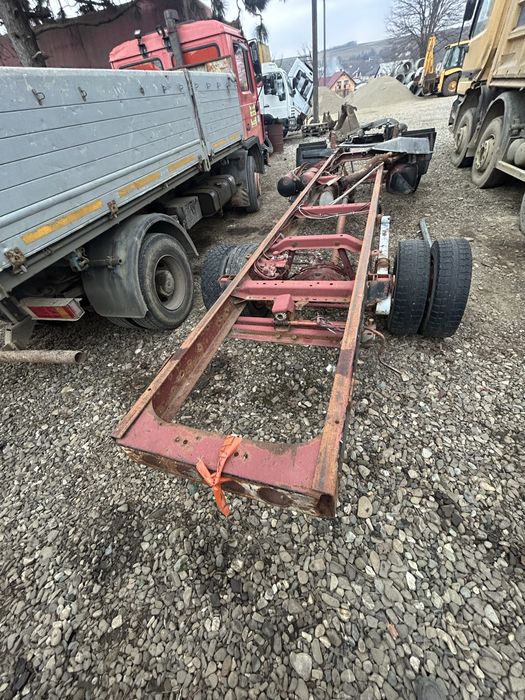Sasiu cu punti si arcuri Mercedes Benz 814