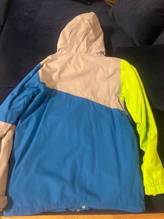 Сноуборд яке Volcom