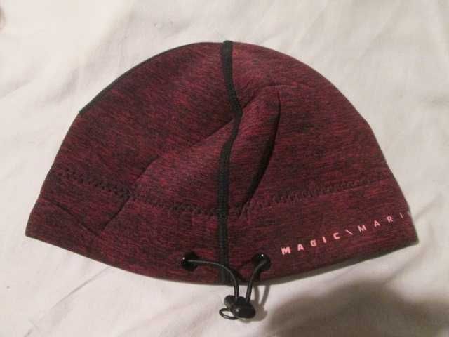 MAGIC MARINE неопренова шапка за водни спортове в студена вода.