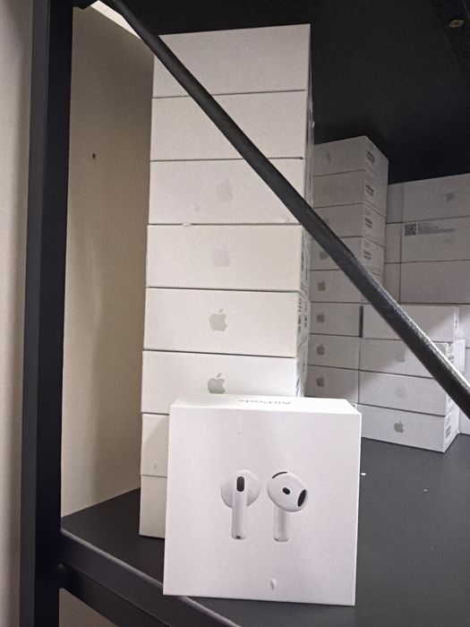 Apple AirPods 4