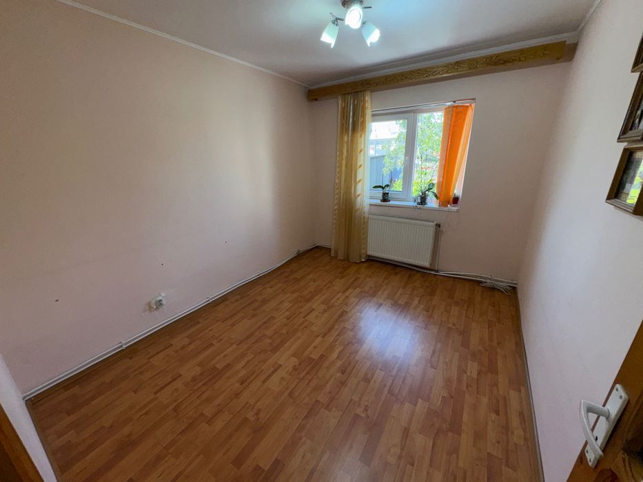 Apartament Vânzare Fălticeni Decomandat 4 Camere Etaj 2 Str. 2 Grăniceri 110 mp utili
