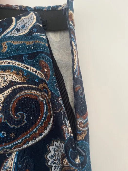 Vând pantaloni NISSA / mărimea 36