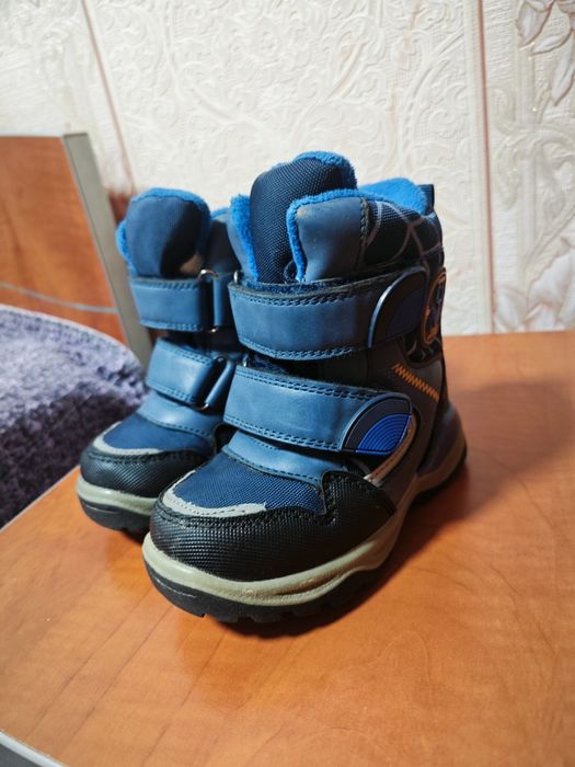 Продам обувь детскую