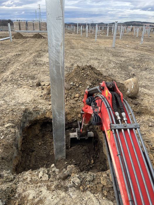 Услуги с Мини багер , Бобкат и Самосвал