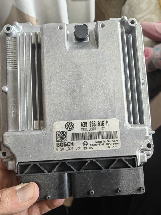 Компютър ECU за vw transporter t5 1.9