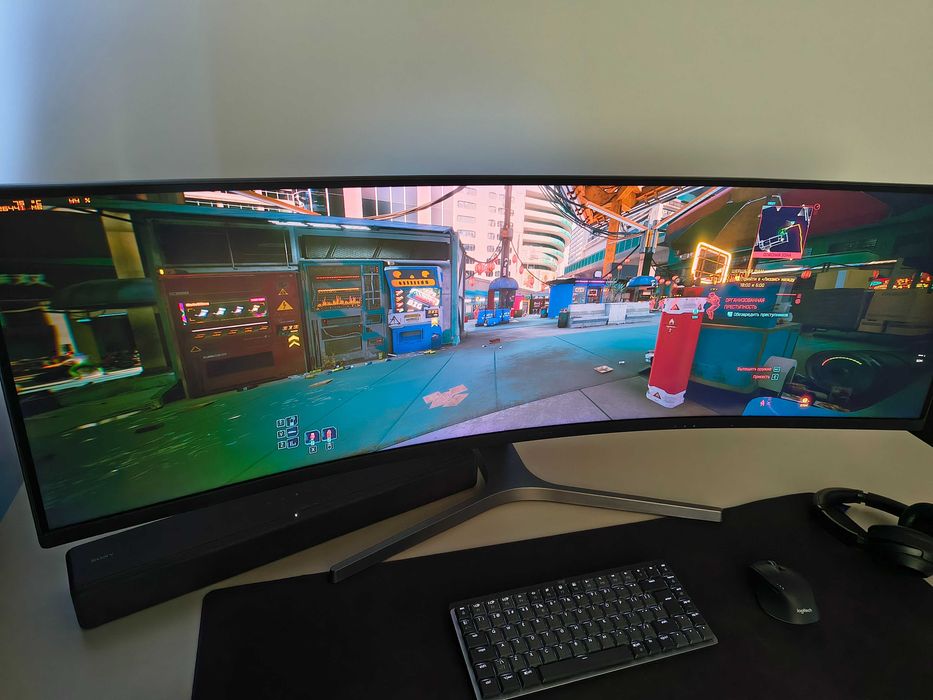 Продавам 49" извит монитор Samsung CRG9, Dual QHD (5120 x 1440), 120Hz, HDR1000
