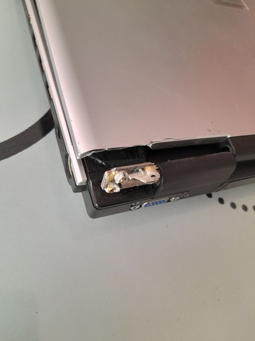 Лаптоп fujitsu siemens amilo A7640W