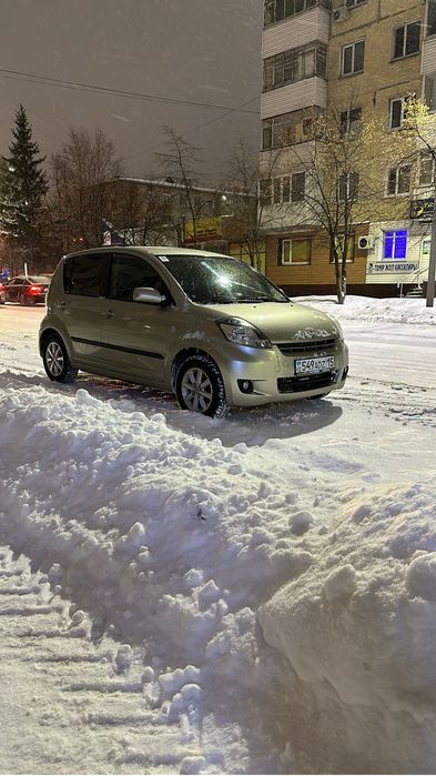 Продам хорошую машину