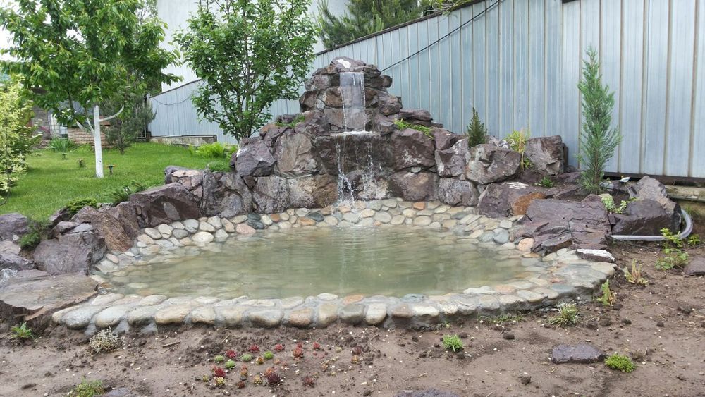 Водопады, пруды, ручьи .