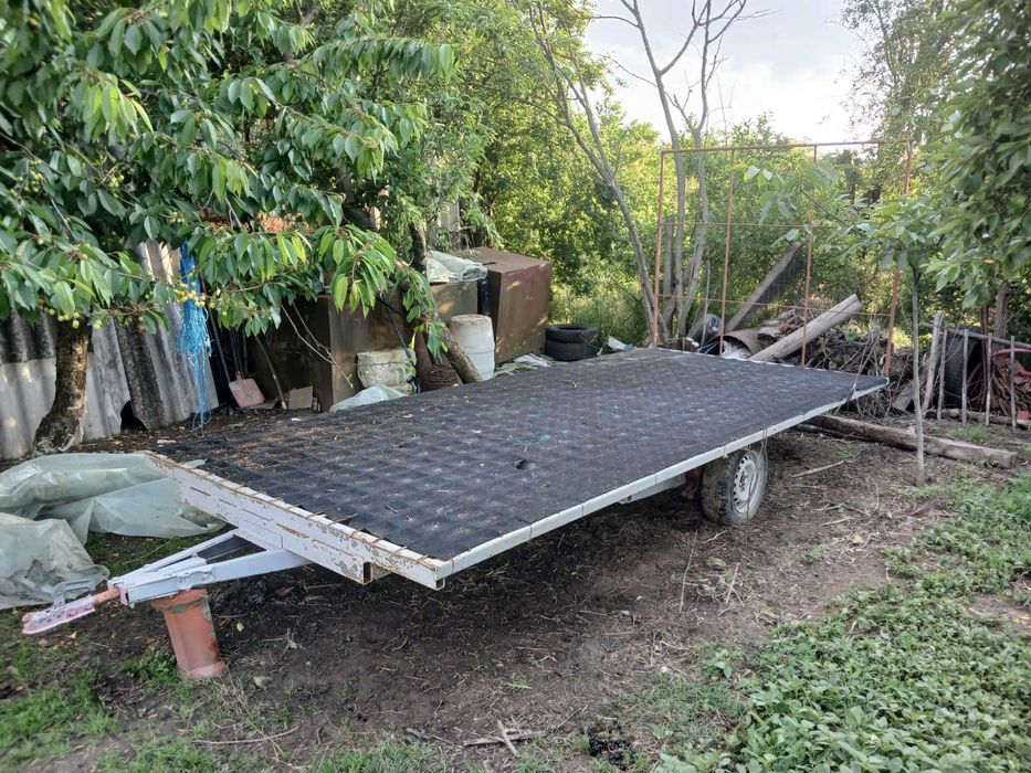 Trailer pentru baloți
