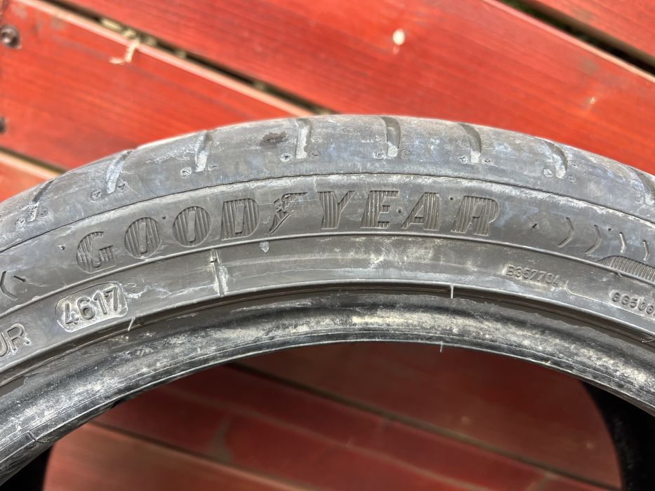 Vand 2 cauciucuri vara 225 40 R18 Good Year