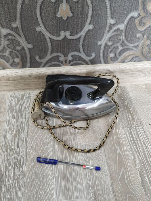 Продаю утюг в рабочем состоянии