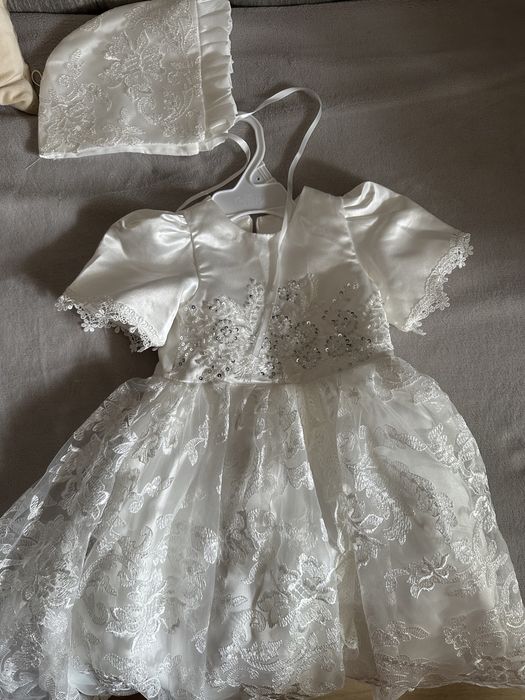 Rochie albe botez pentru bebelusa