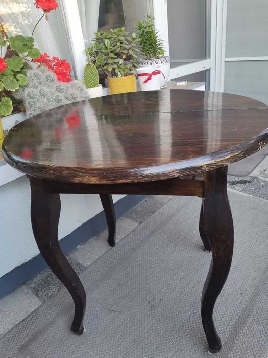 Маса кръгла разтегална масивно ДЪРВО и противовлажна покривка към нея