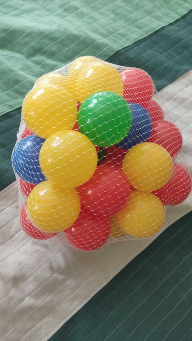 Детски конструктори, рошав конструктор, пъзели,топки за басейн