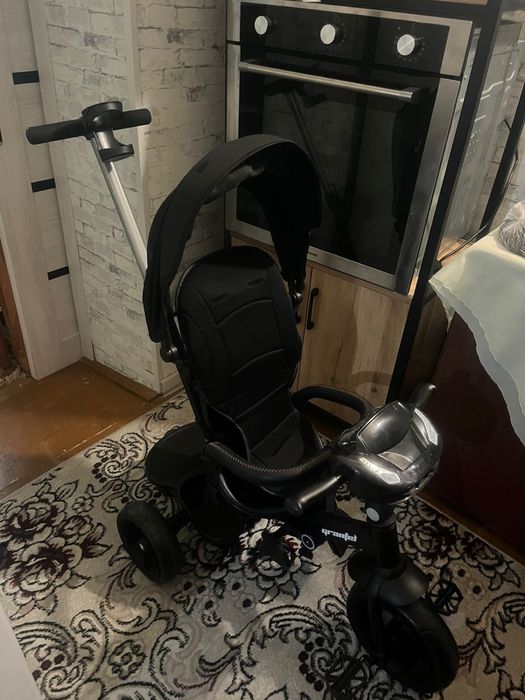 Велоколяска почти новая