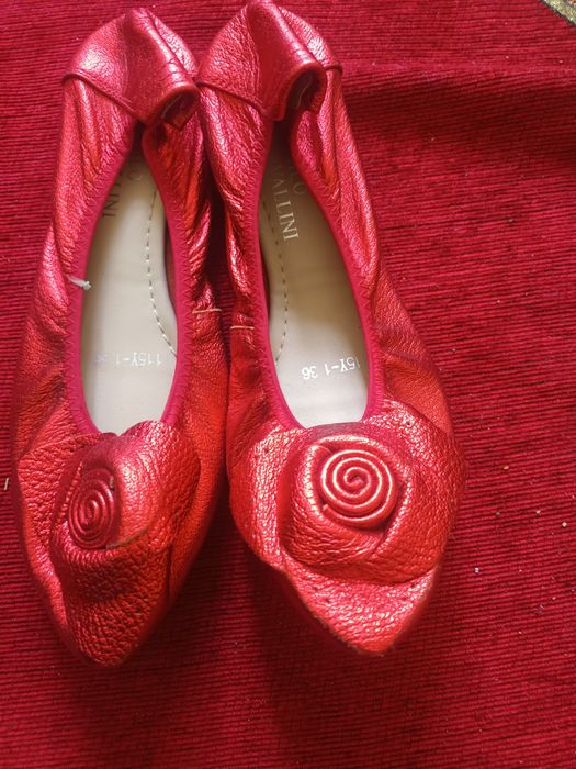 Продаётся женская обувь