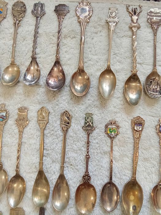 Сребърни и посребрени колекционерски лъжички