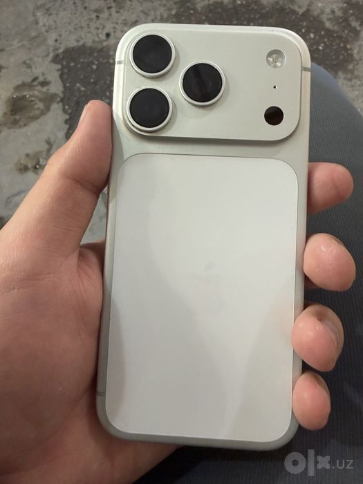 Iphone 17 pro Silver sim/e-sim 256Gb