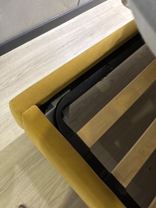 Кровать Пайл 160 Velvet Yellow