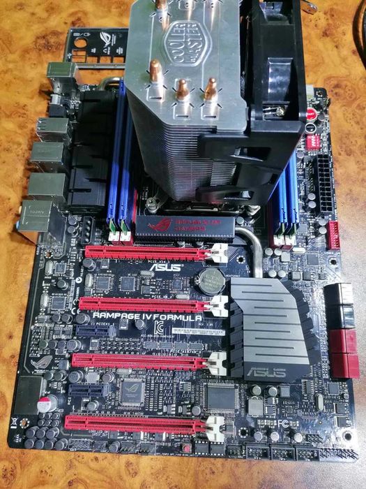 ASUS Rampage IV Formula + 32GBRam + i7 4820k