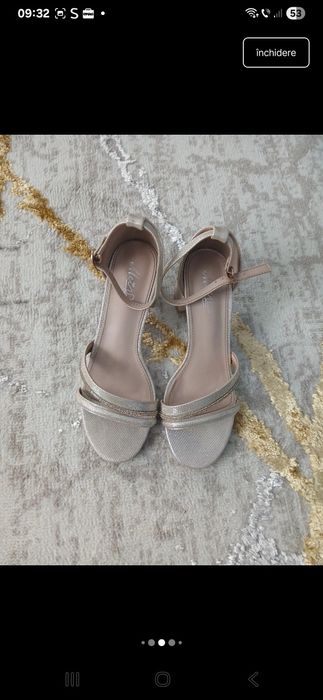 Vând sandale de damă