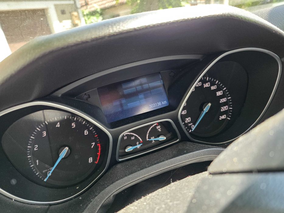 FORD Focus 2012 — imagine 5