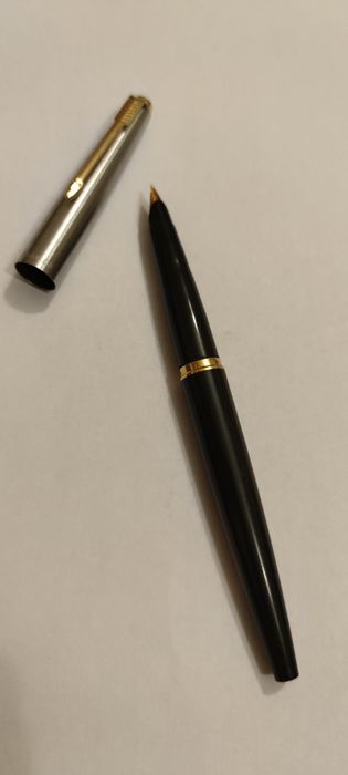 Stilou Parker penita aur 14K