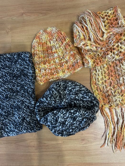 Зимни шапки и шалове