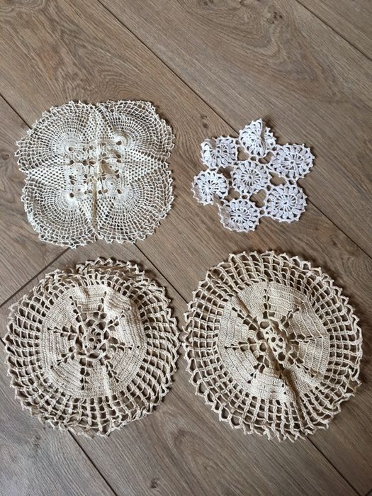 Ръчно плетени покривки на една кука