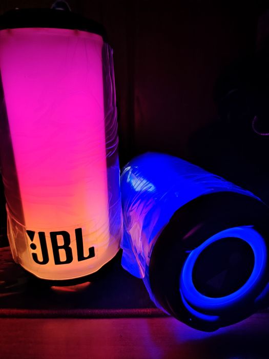 Boxa Portabila JBL Pulse 5 Sunet 360 si Spectacol de Lumini LED Noua